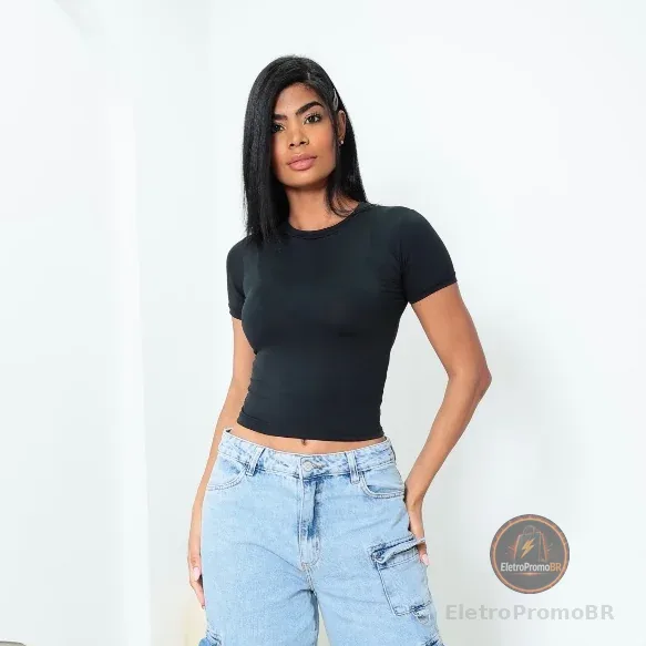 Baby Tee Feminina - Blusa Slim Fit Manga Curta Blusa de Compressão Várias Cores