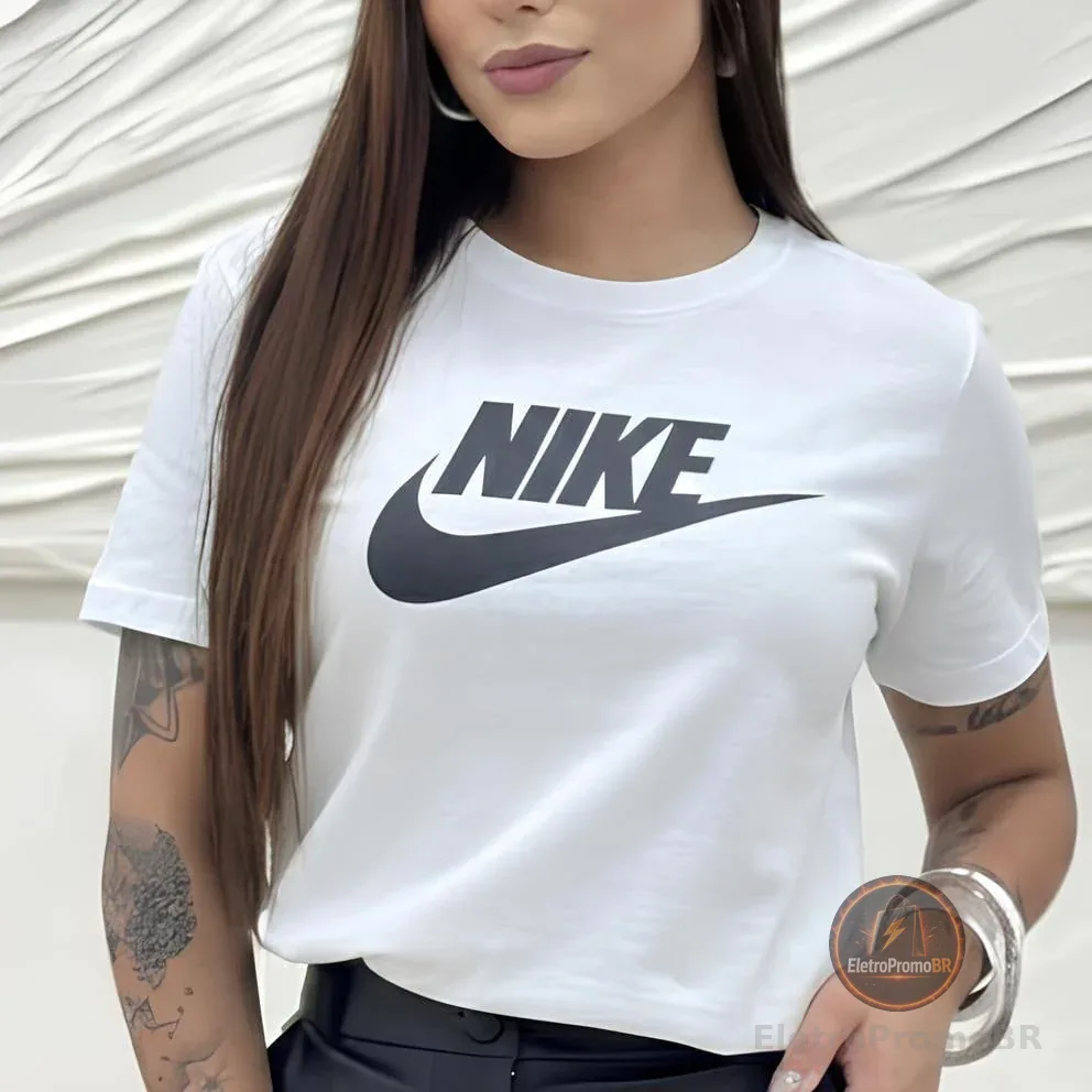 Camiseta Nike Sportswear Essentials Feminina