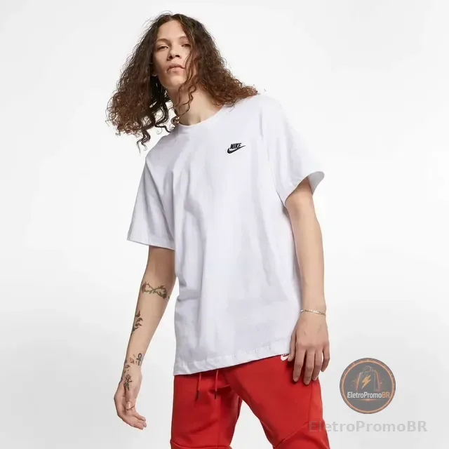 Camiseta Nike Sportswear Club Masculina