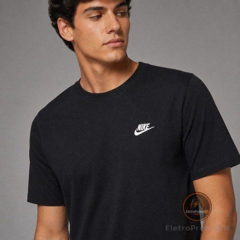 Camiseta Nike Sportswear Club Masculina