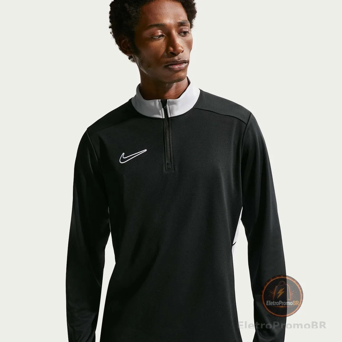 Camiseta Dri-FIT Nike Manga Longa Academy Masculina
