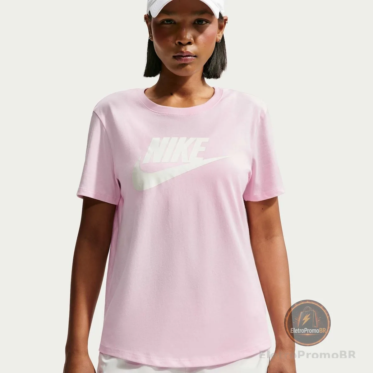 Camiseta Nike Sportswear Essentials Feminina