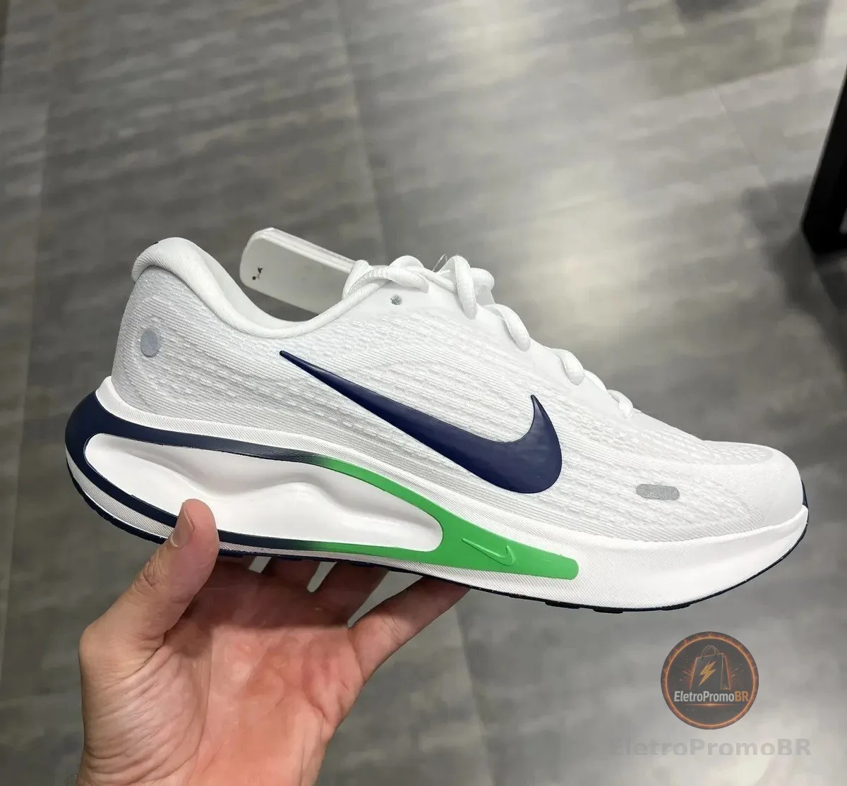 Tenis Nike Journey Run Masculino