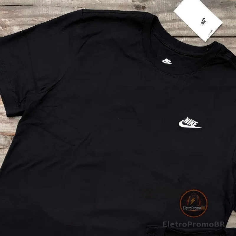 Camiseta Nike Sportswear Club Masculina