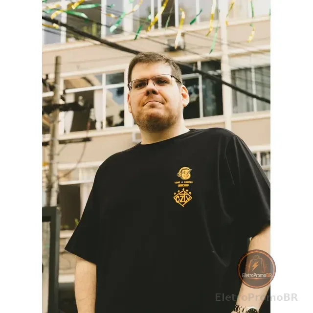 Camisa Preta Traje Cazétv