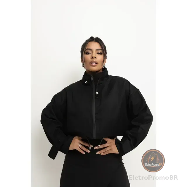 Jaqueta Preta Cropped Feminina Ajuste Na Cintura Gola Alta