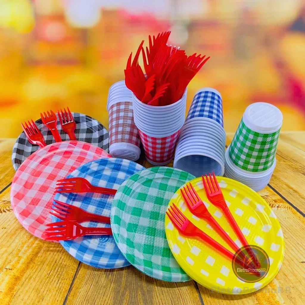 KIT FESTA JUNINA 50 PESSOAS DESCARTAVEIS VARIADOS 50 GARFO + 50 PRATO + 50 COPO (CHOCO)