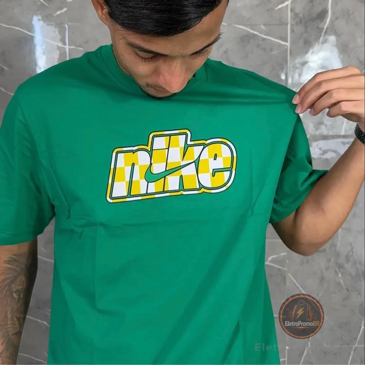 Camiseta Nike Sportswear Celebrate Sport Unissex