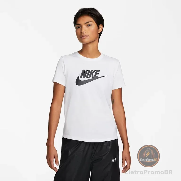 Camiseta Nike Sportswear Essentials Feminina