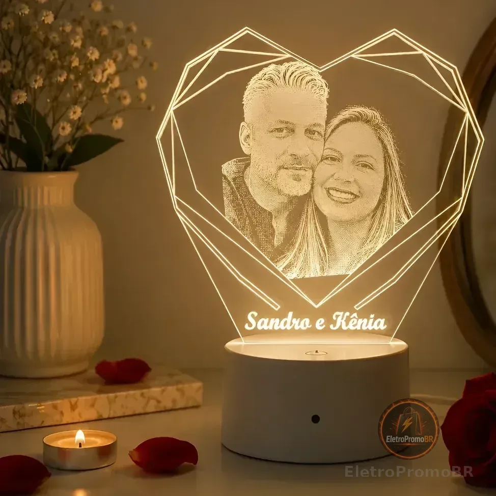 Luminária Led 3d Personalizada Casal Namorados 26cm Preto 16 Cores
