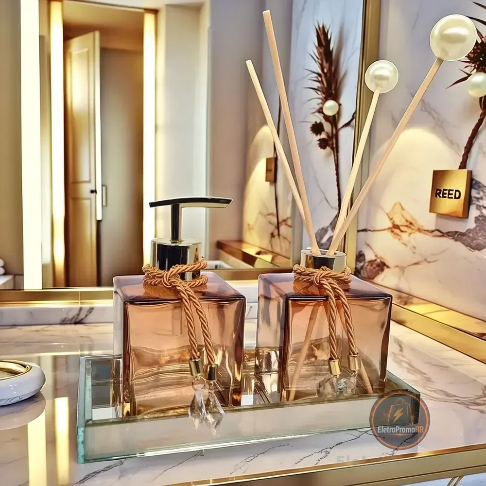 Kit Lavabo Luxo Vidro C/ Bandeja Dourada E Saboneteira Cor Ambar Degradê C/ Dourado