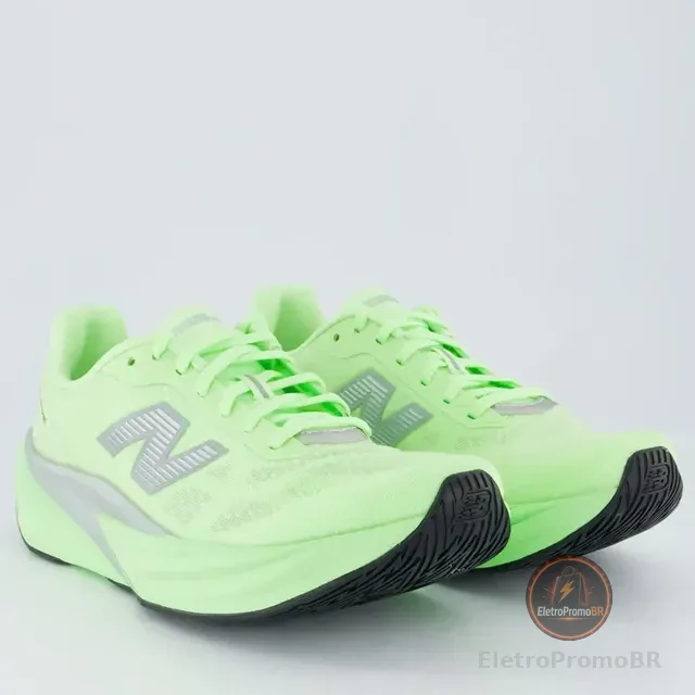 Tênis New Balance Fuelcell Rebel V5 Verde E Prata