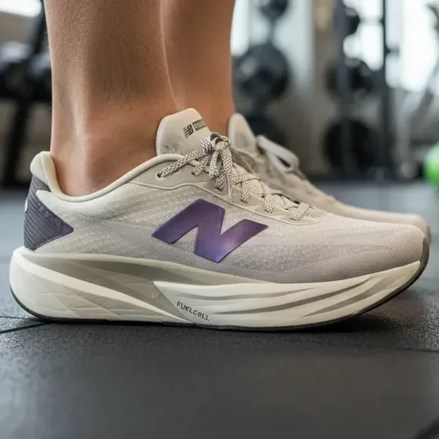 Tênis New Balance Fuelcell Rebel V5 Masculino Performance