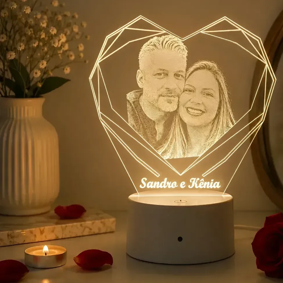 Luminária Led 3d Personalizada Casal Namorados 26cm Preto 16 Cores