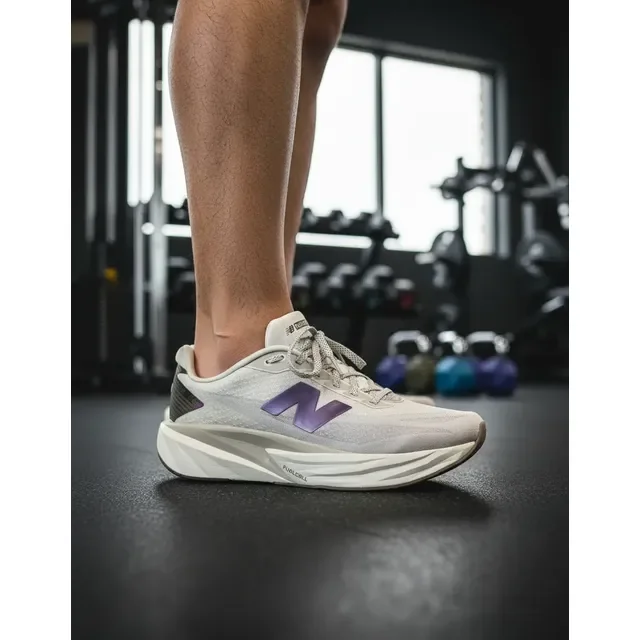 Tênis De Corrida New Balance Fuelcell Rebel V5 Masculino