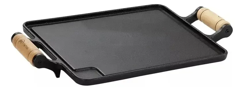 Bifeteira chapa de ferro 38cm x 24cm cor preto com alça de madeira Fundição Santana