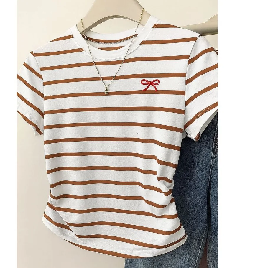 T-Shirt Feminina  100 % Algodão Gola  Alta Com Bordado