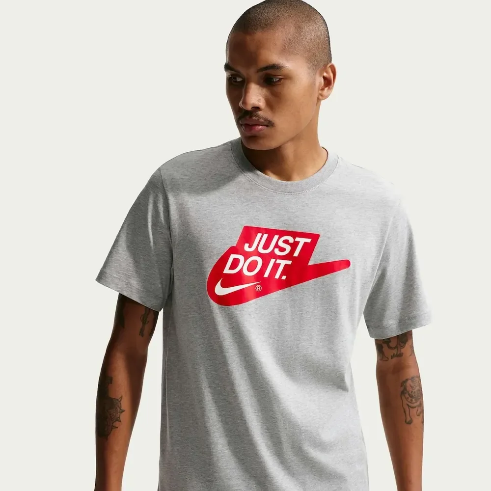 Camiseta Nike Sportswear Jdi Masculina Cinza/vermelho M