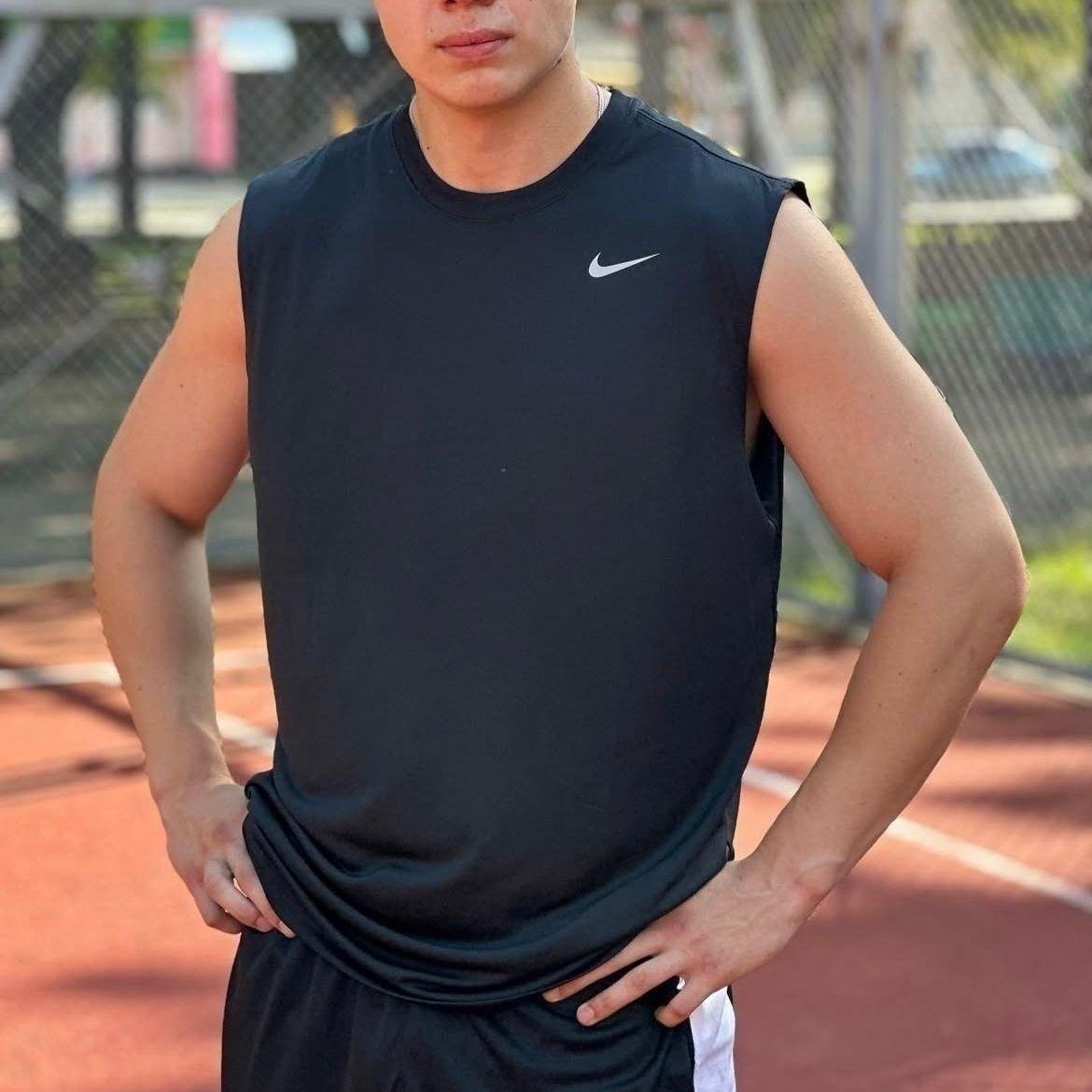 Regata Nike Dri Fit Legend Masculina